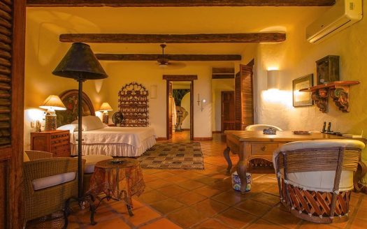 VILLA McFUEGO
